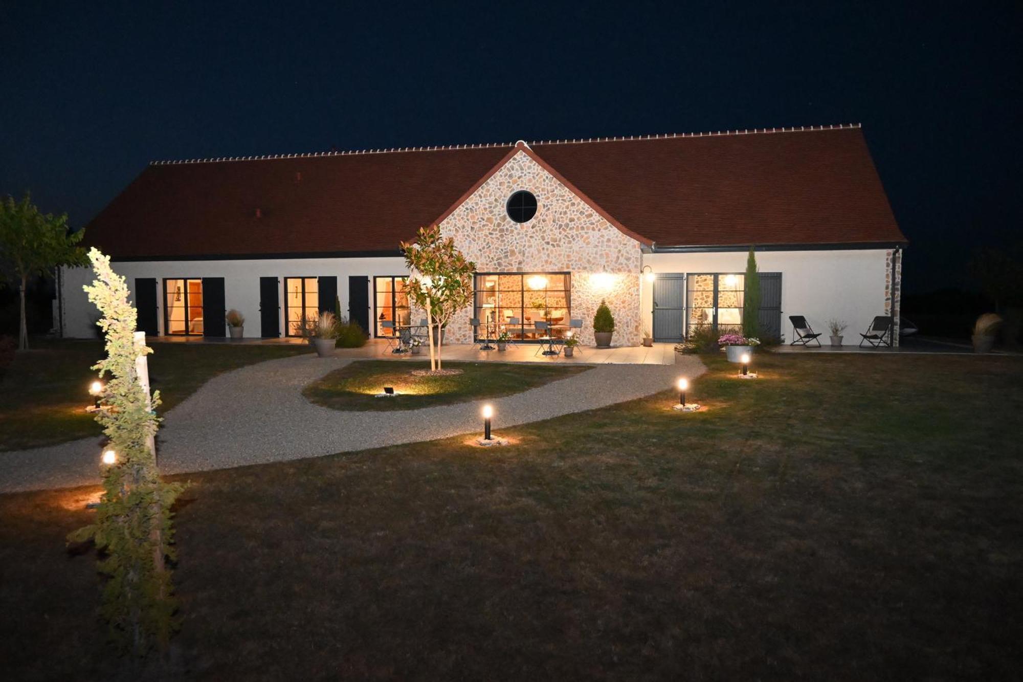Aux 3 Forets Bizeneuille Exterior photo