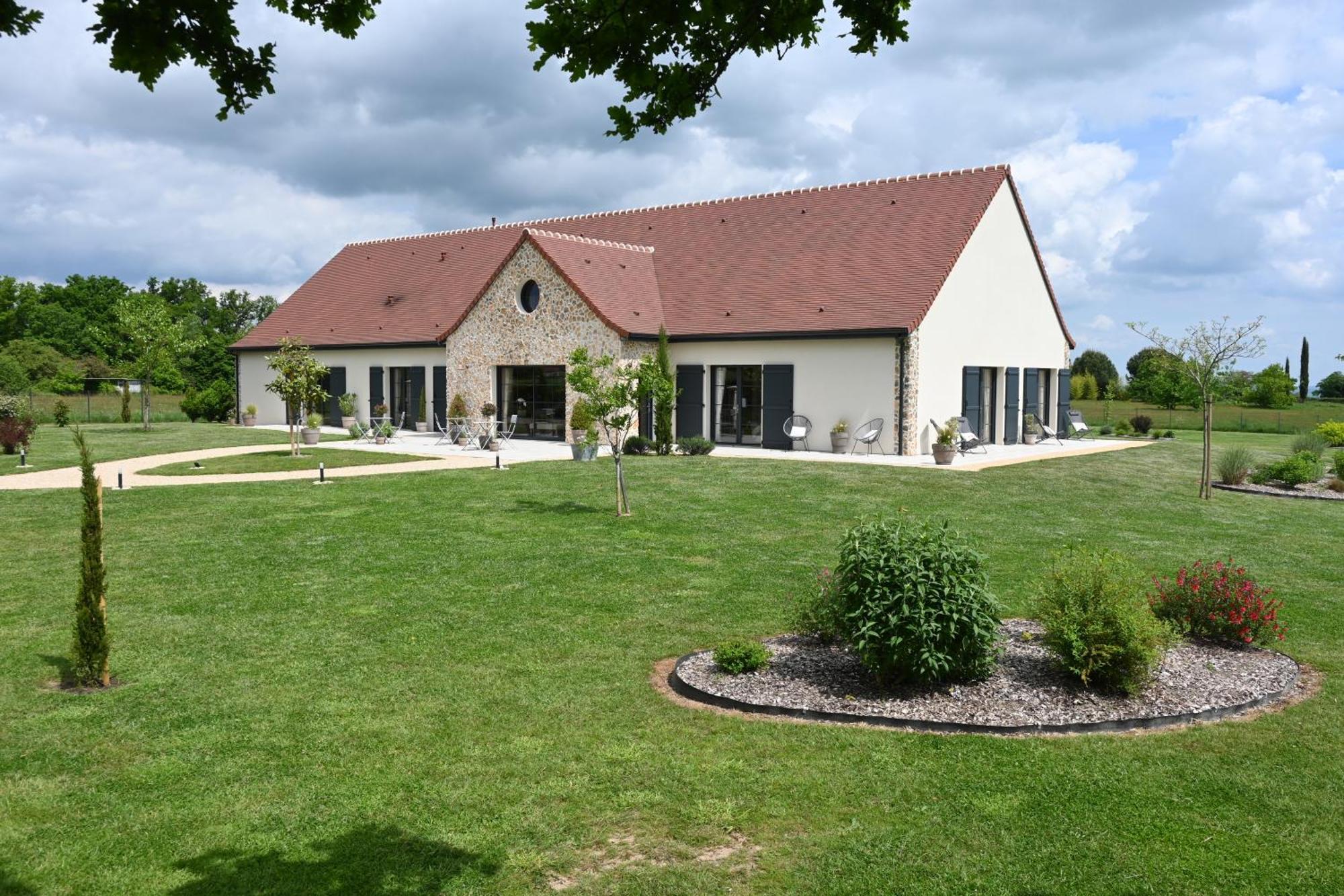 Aux 3 Forets Bizeneuille Exterior photo